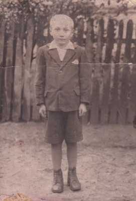 YOUNG BOY CHILD 1940'S? - POSSIBLY GERMAN? - BLACK AND WHITE PORTRAIT PHOTOGRAPH