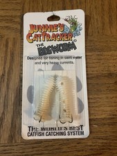 Junnies Cat Tracker Egg Worm White