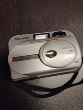 Fujifilm FinePix 2650 Vintage Digital Camera 2MP 3x Zoom Tested Works