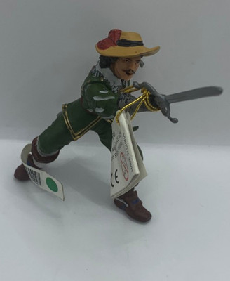 Papo Three Musketeers Figure D'artagnan 2001 Unused Tags Slight bend to Sword