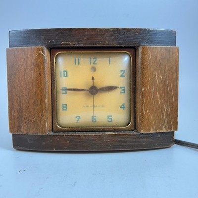 1940s General Electric GE Debutante Desk Clock WORKS 3H168 Red Power Failure Dot