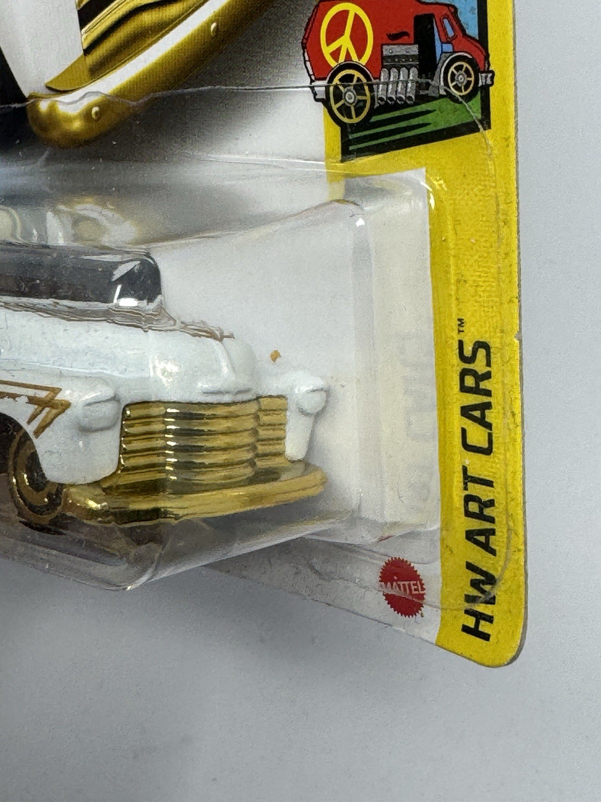 Hot Wheels 2021 Art Cars White Gold La Troca Pickup Truck #146 A2