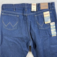 Wrangler Jeans Mens 42x32 Blue Rugged Wear Classic Fit Denim Workwear Dark Wash