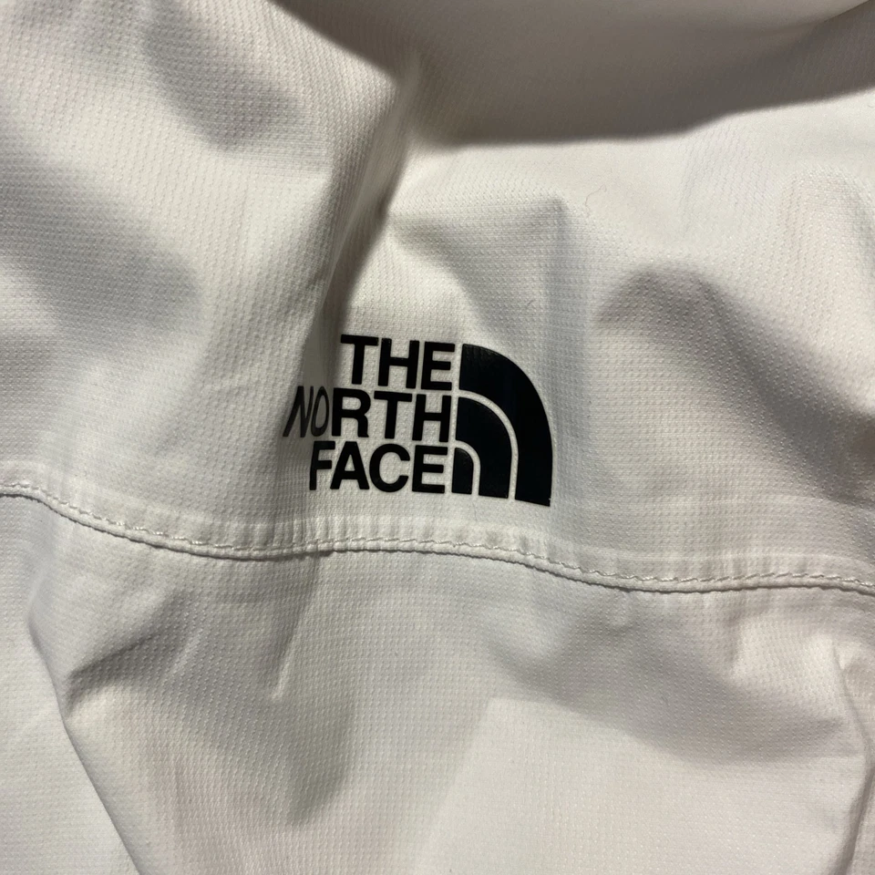 Chaqueta cortavientos grande para mujer THE NORTH FACE Dryvent, blanca/gris Foto 2 de 4