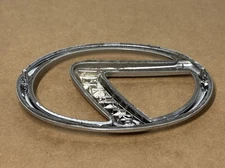 OEM Lexus Logo Emblem 90975-02226 thumbnail 2