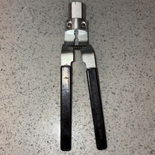 Genuine Mercedes-benz Oe Extraction Tool 000-589-81-33-00 Genuine Mercedes-benz Oe Extraction Tool 000-589-81-33-00