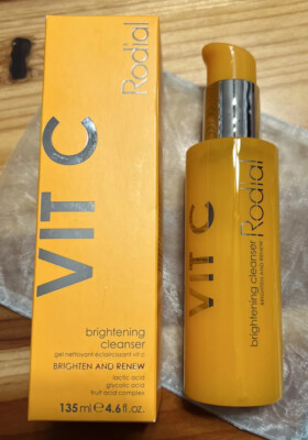 Rodial Vit C Brightening Cleanser Brighten Renew Fruit Acid 135ml/4.6 fl oz NIB