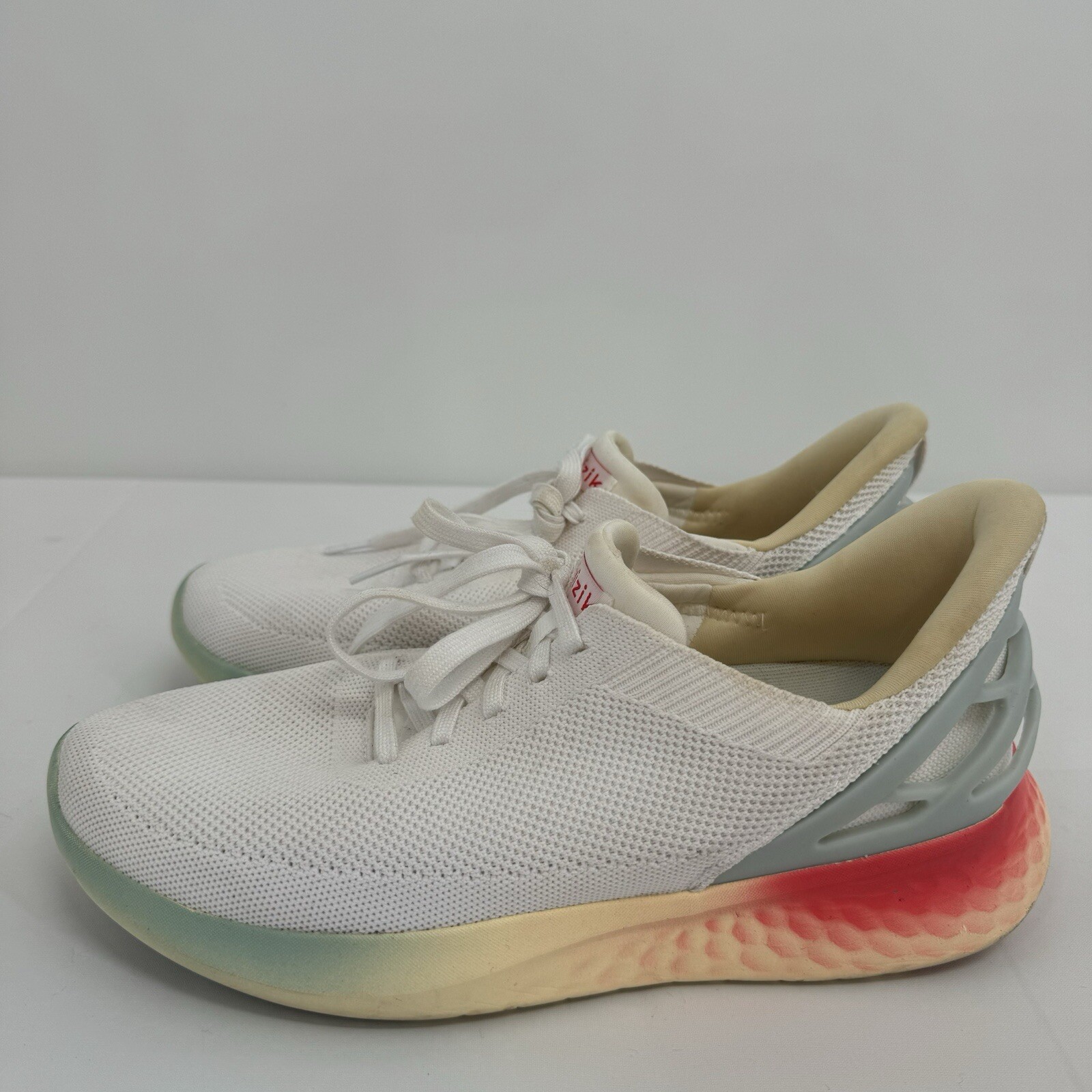 SAOLA Scarpe da corsa Kizik Athens uomo 9 donna 10 5 bianche sneakers in maglia senza mani