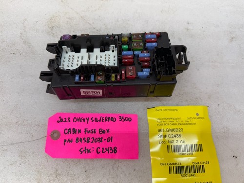 23 Chevrolet GMC Sierra Silverado Intérieur Cabine Fusible Boite 84582038 19-23 - Photo 2 sur 10