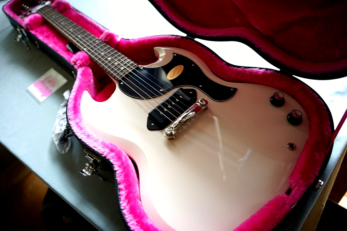 Epiphone YUNGBLUD SG Junior Classic White Electric Guitar w/hard