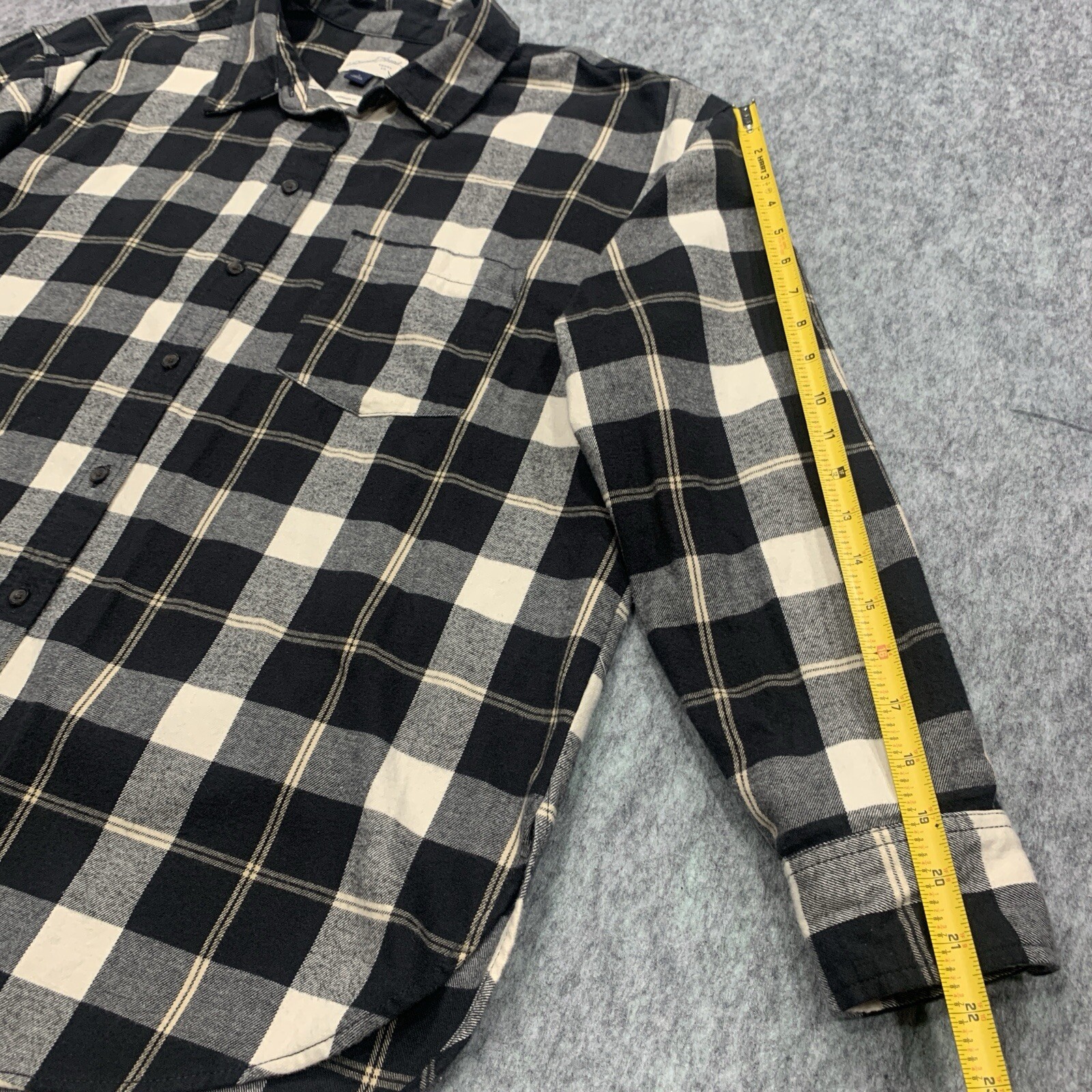 Universal Thread Black Plaid Flannel Oversized Fi… - image 10