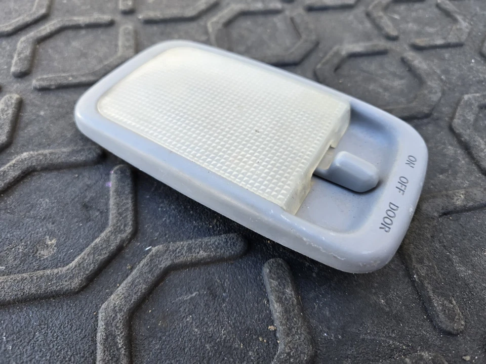 Toyota 4runner 1996-2000 luz cúpula superior gris azul + lente gris Foto 4 de 4