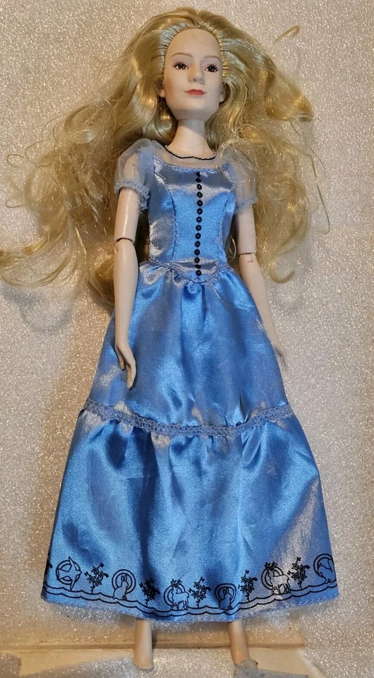 Disney Alice In Wonderland Doll Movie Doll 2010 Film Collec Tim Burton EUC C407G - Image 3 of 4