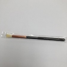 Image of BN Zoeva 228 Luxe Crease Makeup Brush In Black & Rose Gold