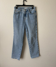 ZARA Women's Light Wash Blue Straight Leg Denim Jeans Button 5-Pocket Size 4