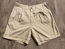 Woolrich Mens 33 shorts Tan Khaki 100 Cotton Casual Outdoor Hiking Camp