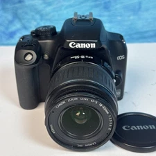 Canon EOS 1000D W/18-55 EFS (S5)