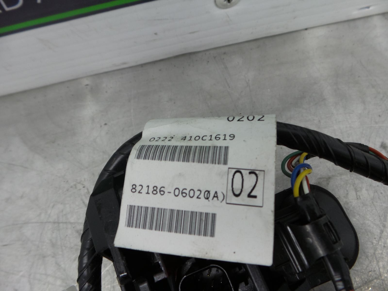 2014 Toyota Camry OUTER LH FRONT HANDLE W/ KEYLESS ENTRY ASV50 12/11-04/15 image 3