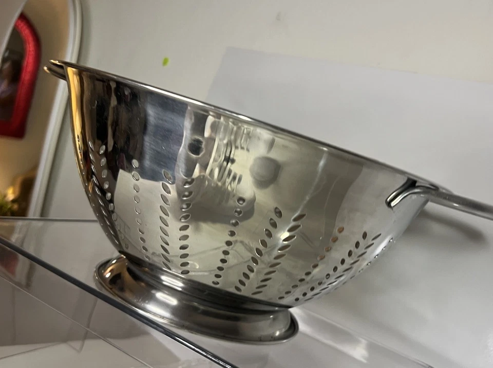 Colador grande de acero inoxidable Wazir Chand & Co Foto 3 de 4