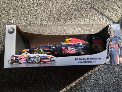 MINICHAMPS 1/18 Renault RB8 Red Bull Racing Sebastian Vettel 2012 110120001