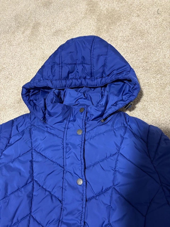 Abrigo chaqueta acolchada azul con capucha extraíble St Johns Bay para mujer, talla M Foto 3 de 4