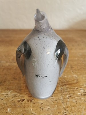 Seltener Svaja Papa Pinguin grau Klarglas schöner mundgeblasener Briefbeschwerer