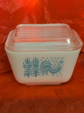 Vintage PYREX Amish Butterprint Turquoise 501 C Refrigerator Dish 1.5 Cup & Lid