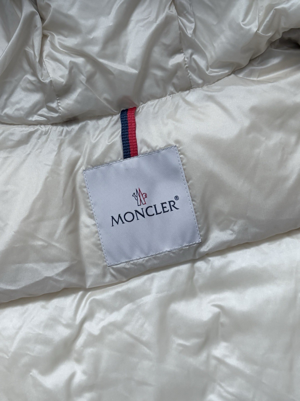 Moncler Laichefur Hooded Shearling-Trimmed Short Down Jacket RRP £1,920 image 7
