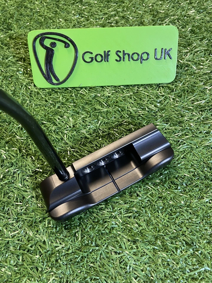 SCOTTY CAMERON TRIPLE BLACK DESIGN B3 CATALINA LIMITED 34” BRAND NEW - Image 2 of 4