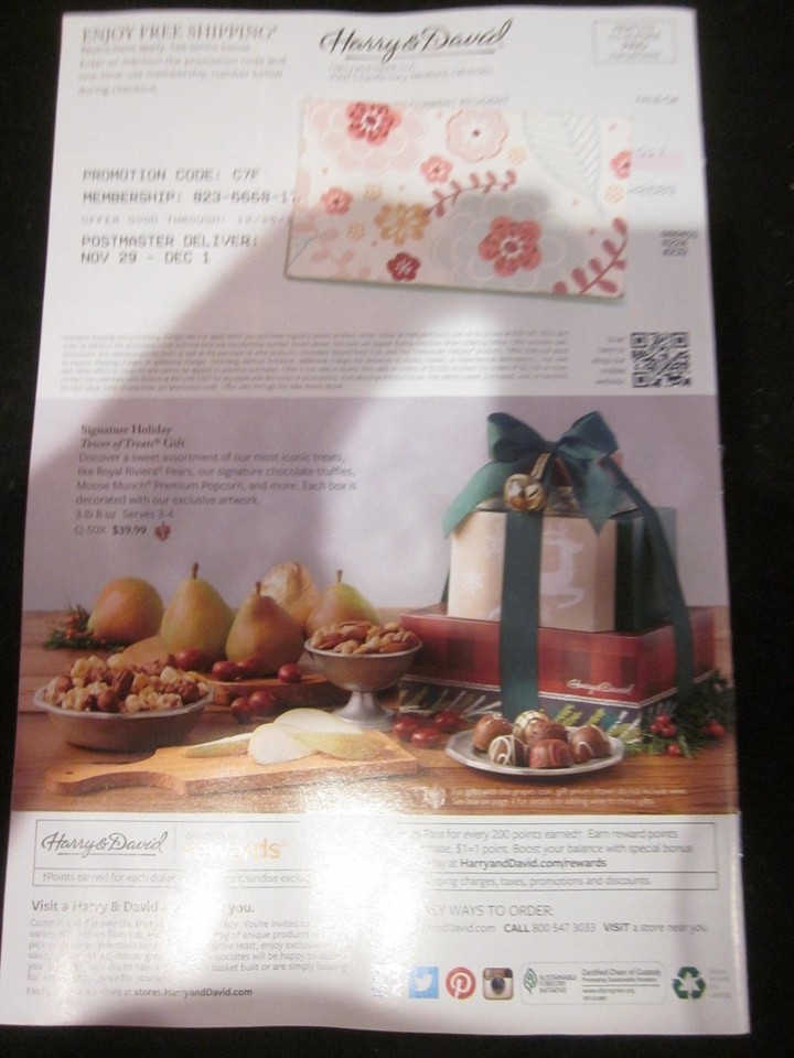 Harry & David Catalog Holiday Entertaining & Gifting 2017 Spread