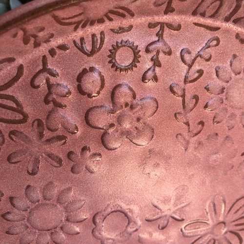 Studio Art Pottery Stoneware Floral Impressed/Raised Design Plate 10.5" Signed - Picture 7 of 9