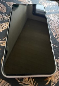 Apple iPhone 11 A2221 (CDMA + GSM) - 64GB - Weiß (Ohne Simlock) (Dual-SIM) VB