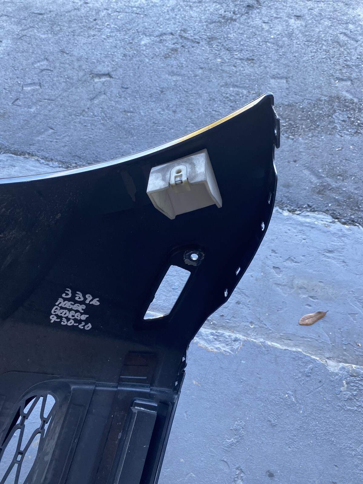 #1044 ROLLS ROYCE CULLINAN OEM FRONT BUMPER BLACK 51117448895