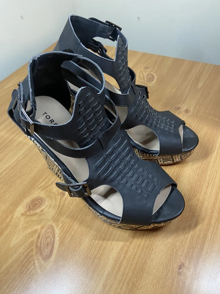 Torrid Pump Wedge Sandal Women Size 10 - Image 4 of 4