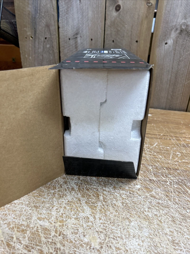 1/18 Ertl Prestige #94 Bill Elliott Mac Tonight Ford T-Bird en caja Foto 3 de 4