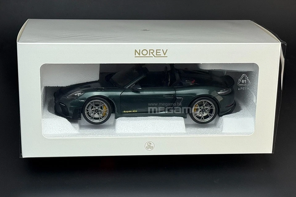 1/18 Norev Porsche 718 Spyder RS w/ Weissach Pack 2023 Forest Green Diecast - Image 4 of 4
