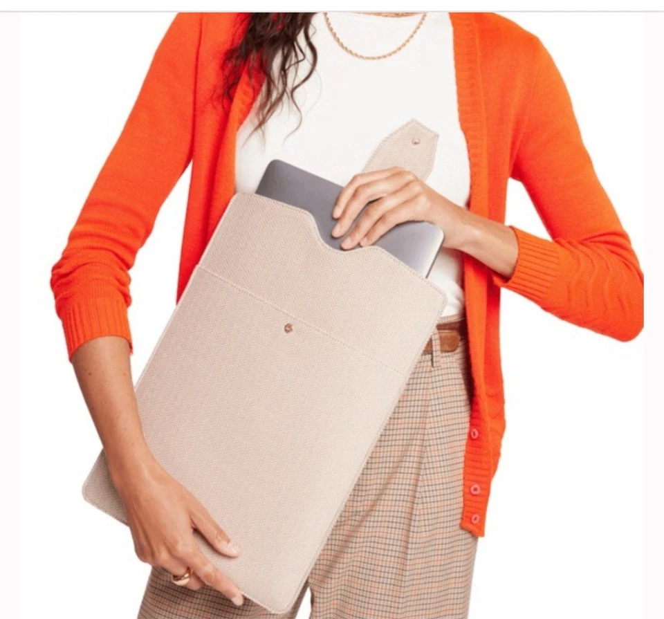 LINDSAY ALBANESE EDICIÓN LIMITADA The Daily Laptop Estuche sin asas 15 X 10,5  Foto 4 de 4