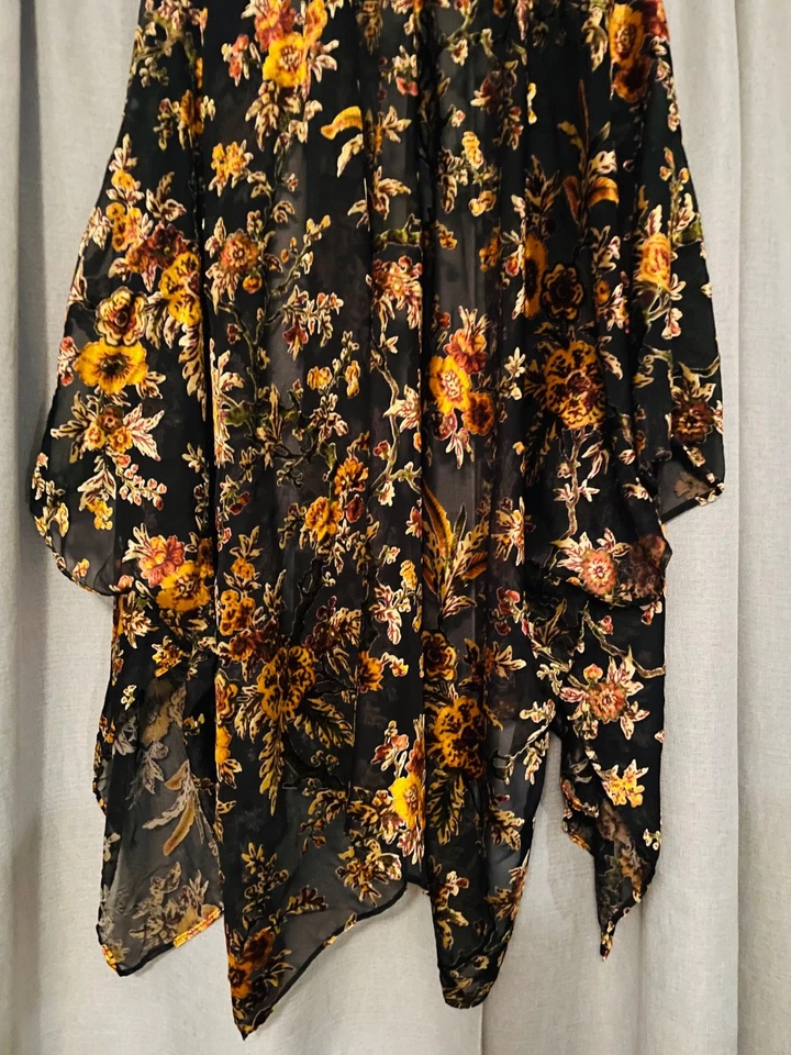 Kimono Tórrido Terciopelo Burnout Otoño Talla Única Verde Rojo Floral Gótico Boho Foto 3 de 4