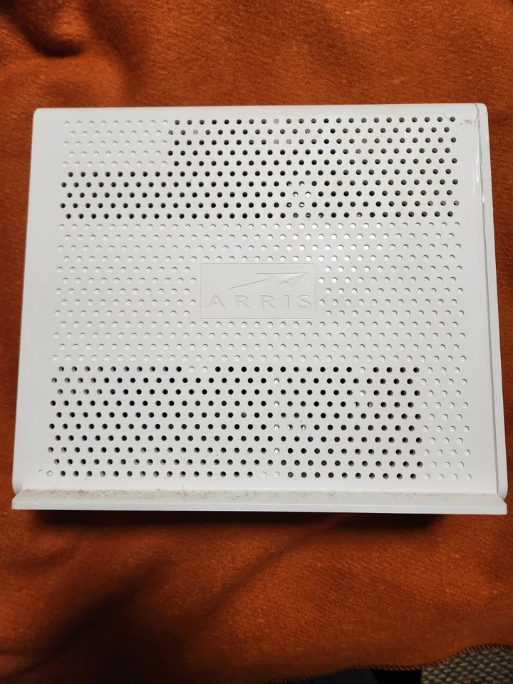 ARRIS SURFboard SBG6900-AC Cable Modem Wireless Router w /DOCSIS 3.0 WPS AC1900 - Image 2 of 2