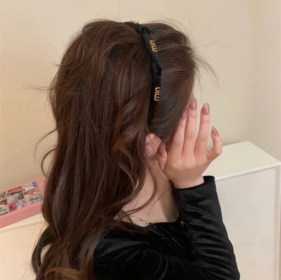 Diadema de terciopelo anudado Miu*miu para mujer bandas antideslizantes para el cabello Foto 2 de 2