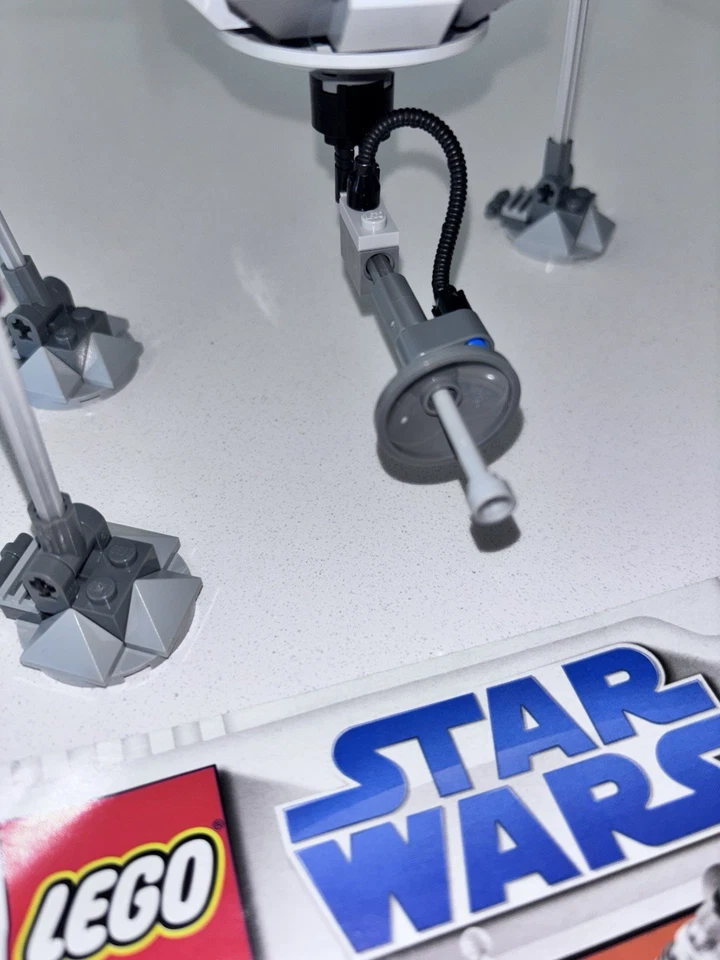 LEGO Retired Star Wars Separatist Spider Droid Set 7681 no minfigures 2008 - Image 4 of 4