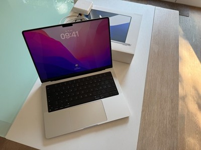 Apple MacBook Pro 14 Zoll (M1 Pro, 1TB SSD,  16GB) Laptop - Silber - MKGT3D/A...
