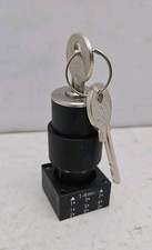 Siemens 3SB3000 Key Switch Lock CES Key Opera...