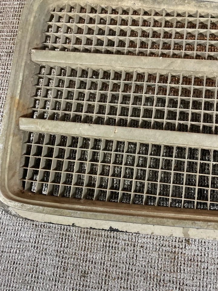 Pontiac Lemans Grill RH 1972 Foto 4 de 4