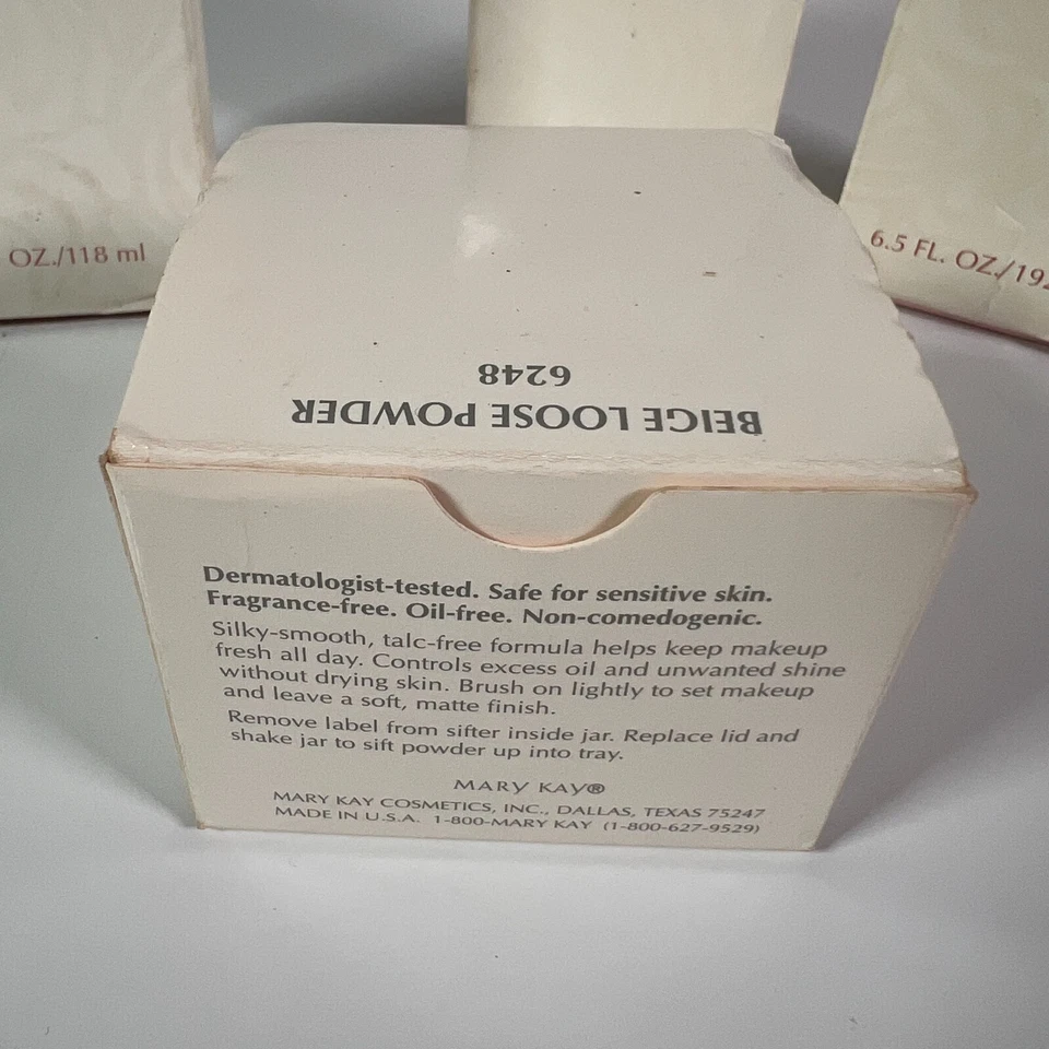 Mary Kay Hidratante Equilibrante, Ambientador Hidratante, Limpiador Cremoso, Lote en Polvo Foto 4 de 4