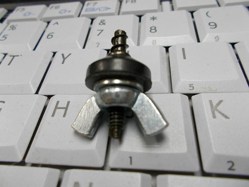 200 cada uno; 200 8-32 Acero Cromado Tuerca Ala Enchapado en Zinc Lavadora Perno Grifo Goma - Imagen 4 de 5
