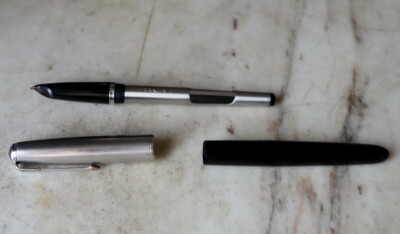 Stylo Plume Parker 51 Vintage - Résine Noire, Capuchon Chrome, Plume Métal, Occasion