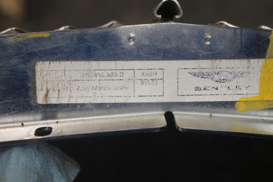 Rejilla de ajuste de la rejilla del radiador delantero 3Y0853683D OEM Bentley Mulsanne 2015 *NOTA* Foto 4 de 4