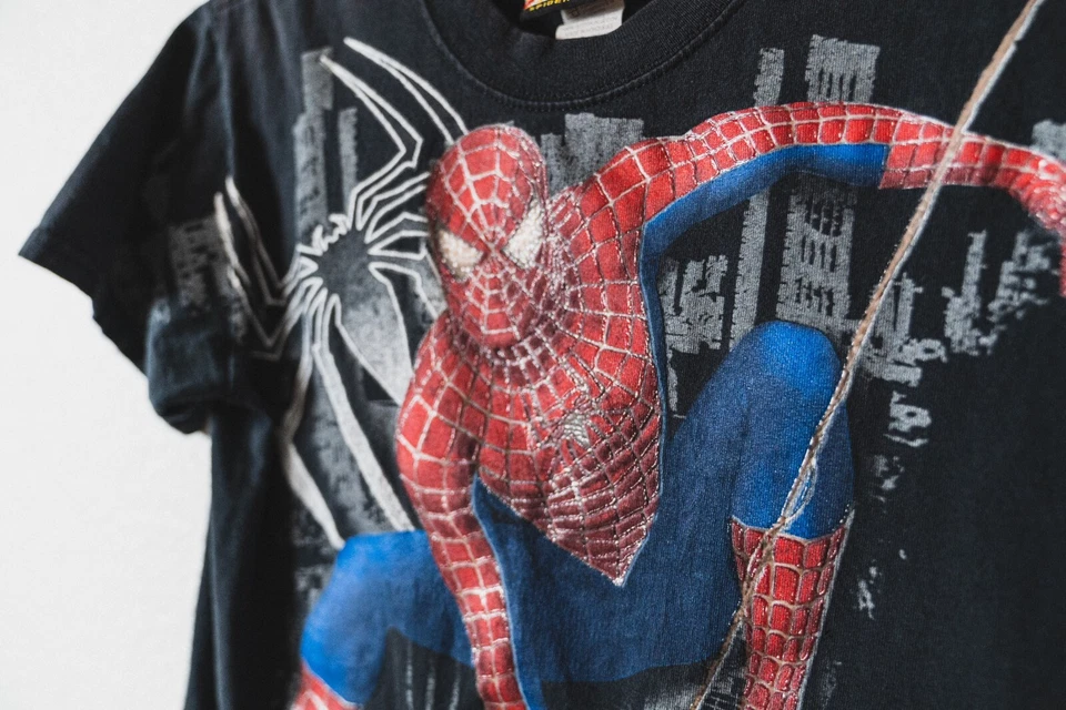 Rare Spider-Man 2 Promo T-Shirt 2004 AOP Youth L - Image 3 of 4