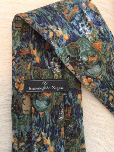 Corbata de seda clásica ERMENEGILDO ZEGNA para hombre con estampado de acuarela hecha en ITALIA - Imagen 4 de 5